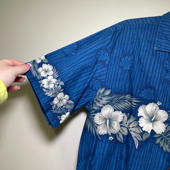 Men's Large Winnie Fashion Blue Hawaiian Short Sleeve Button Down Shirt - Picture 4 of 5